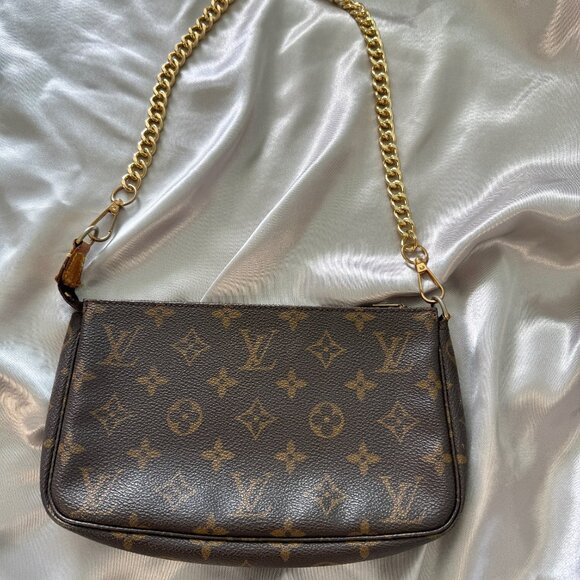 LOUIS VUITTON Monogram Pochette - Picture 1 of 5
